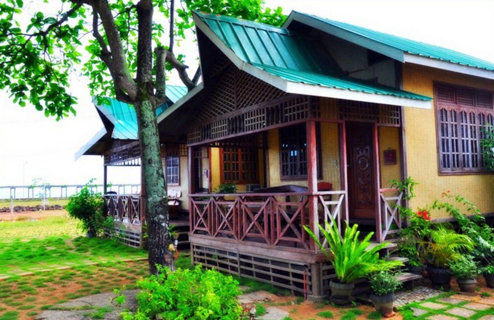 Pems Pension And Restaurant Taytay  Exterior photo