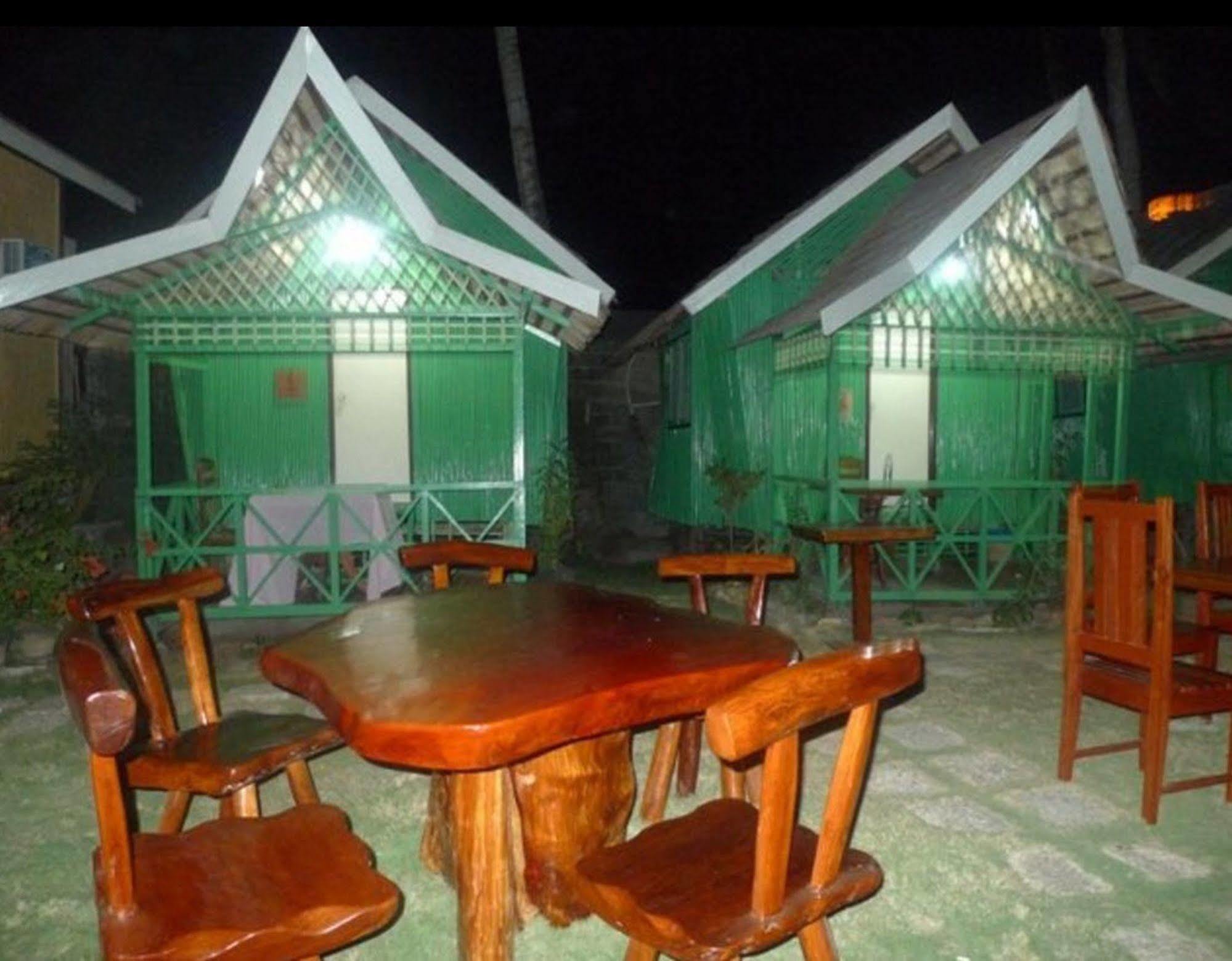 Pems Pension And Restaurant Taytay  Exterior photo